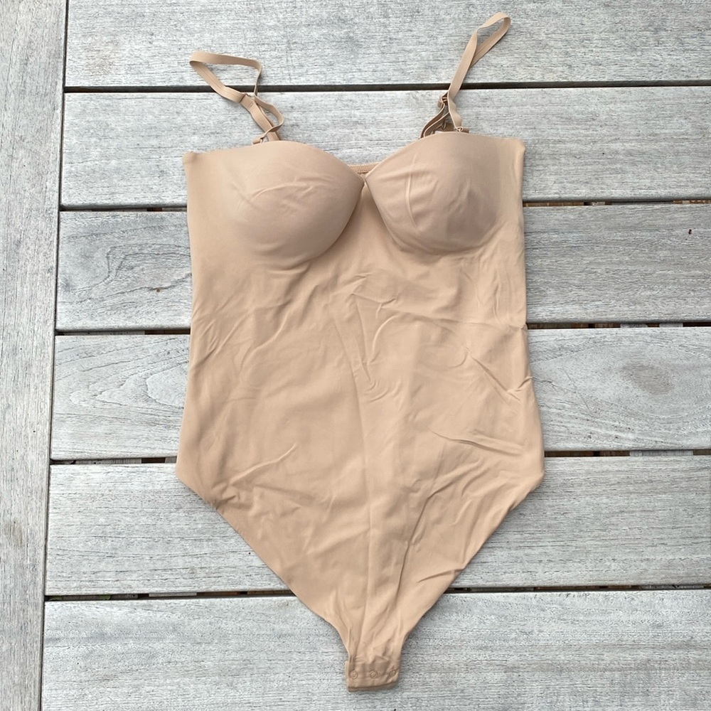 Skims Contour Lift NWT never worn thong bodysuit